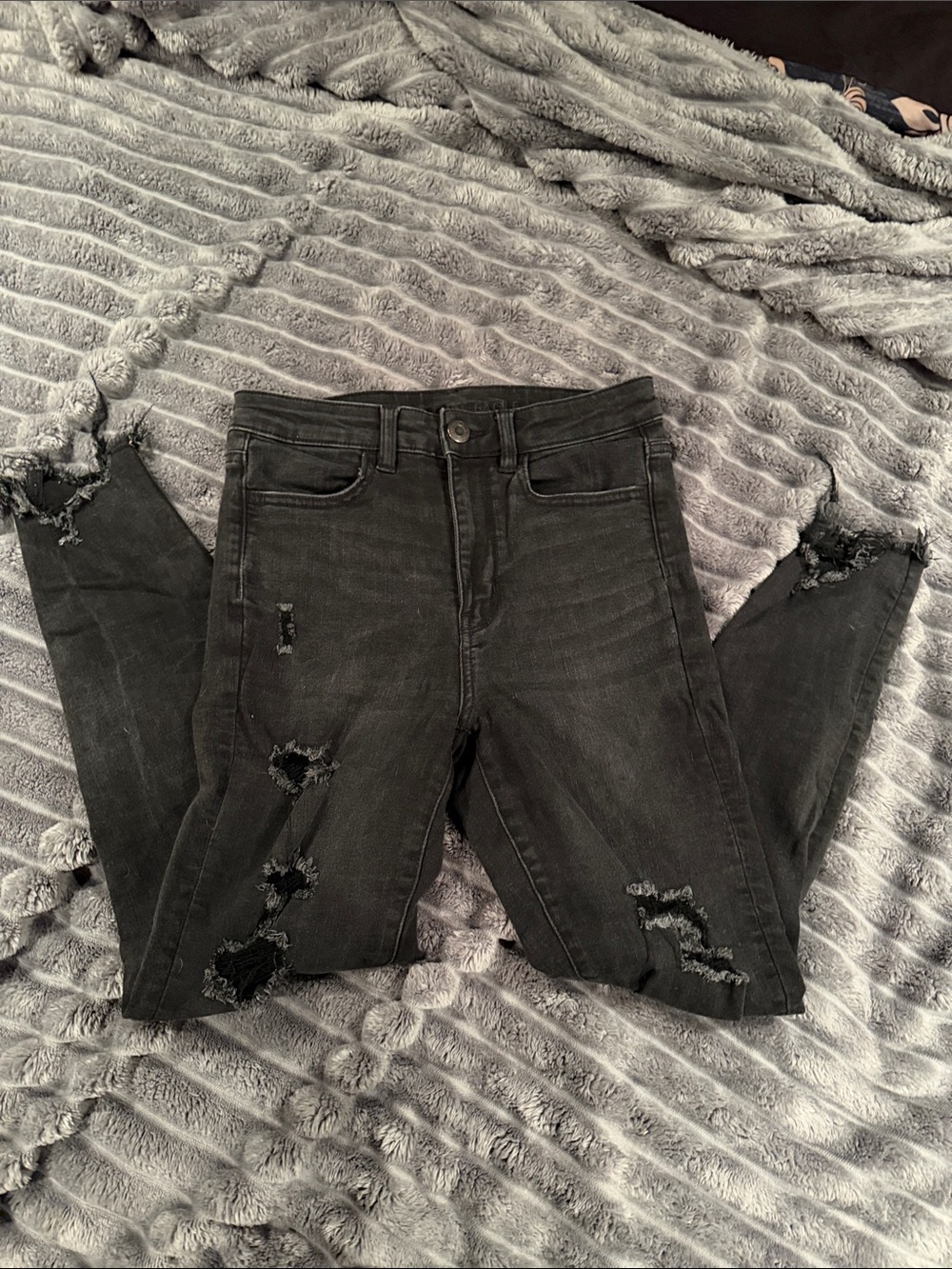 American Eagle Outfitters Black Distressed Skinny Jeans